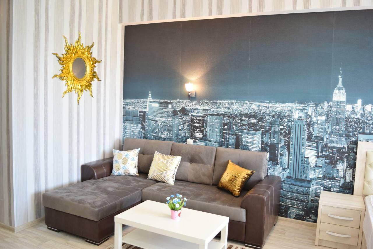 Apartment With Good View In The Center บิชเคก ภายนอก รูปภาพ